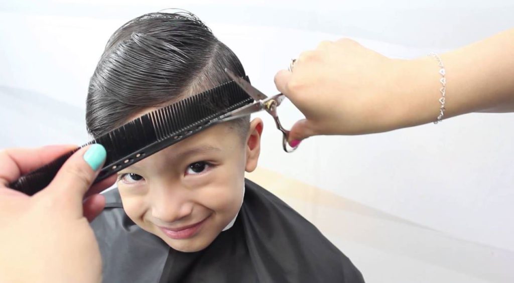 Cortar cabello a un niño